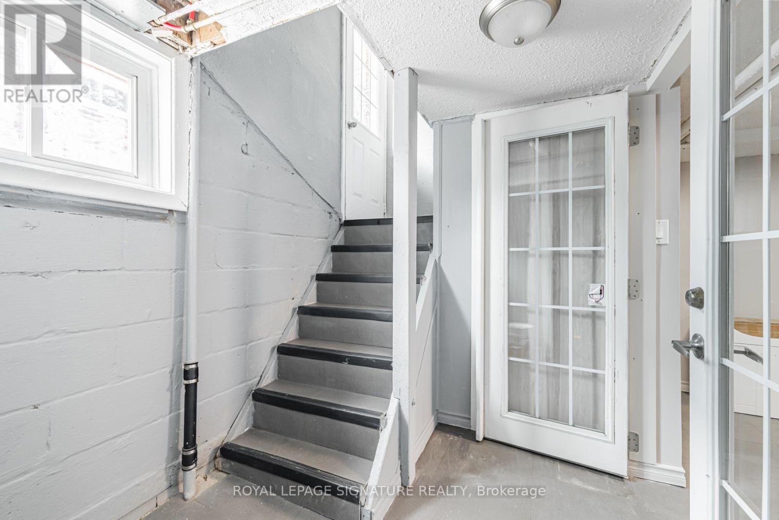2935 St Clair Avenue E, Toronto, Ontario  M4B 1N9 - Photo 17 - E13680342