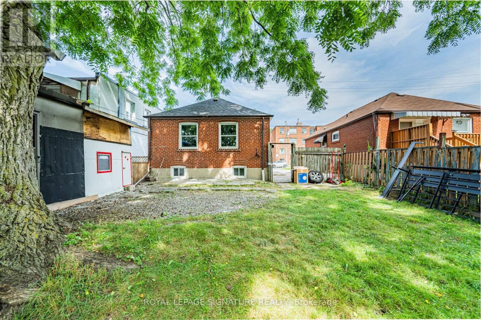 2935 St Clair Avenue E, Toronto, Ontario  M4B 1N9 - Photo 37 - E13680342
