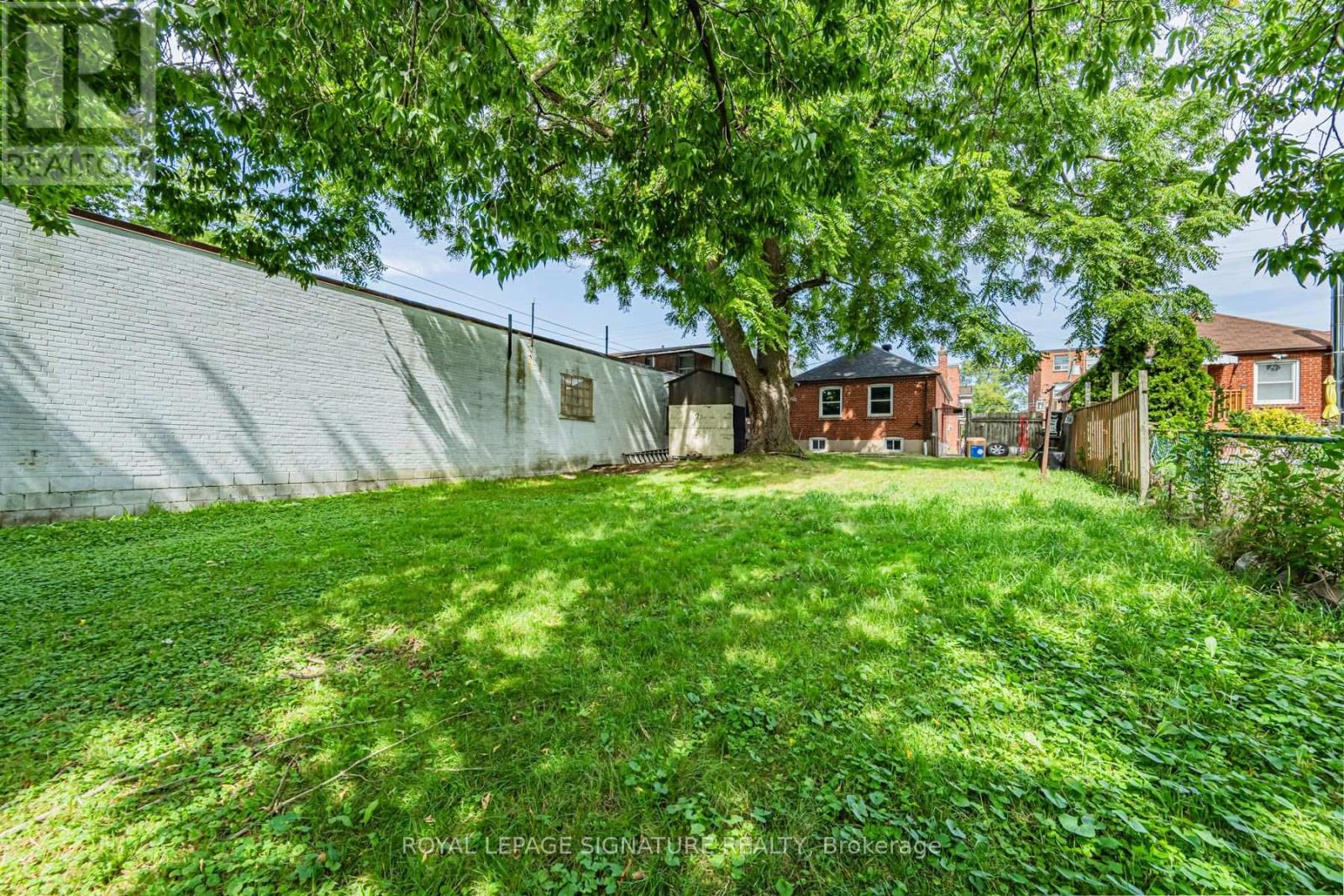 2935 St Clair Avenue E, Toronto, Ontario  M4B 1N9 - Photo 36 - E13680342