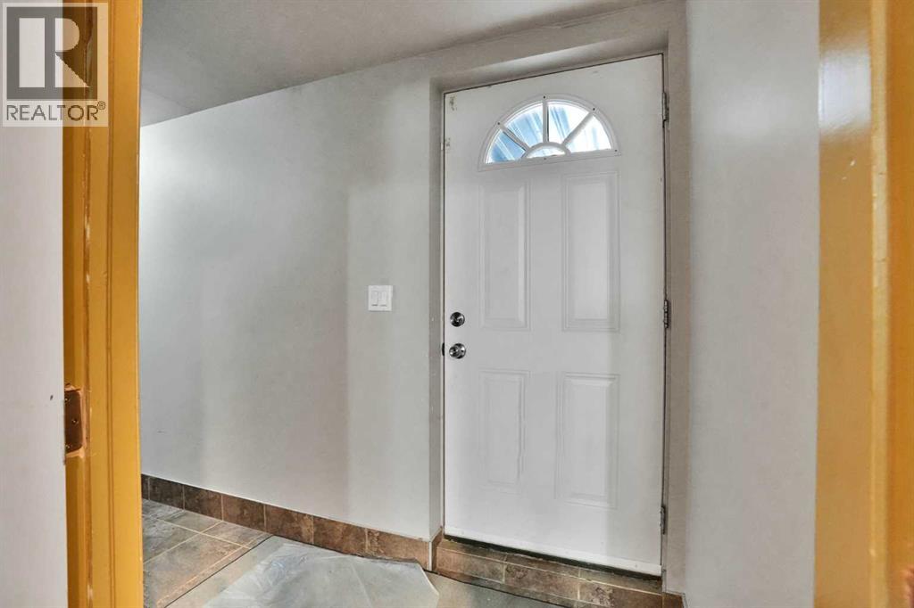 212 Pinetree Place NE, Calgary, Alberta  T1Y 1M3 - Photo 37 - A2330861