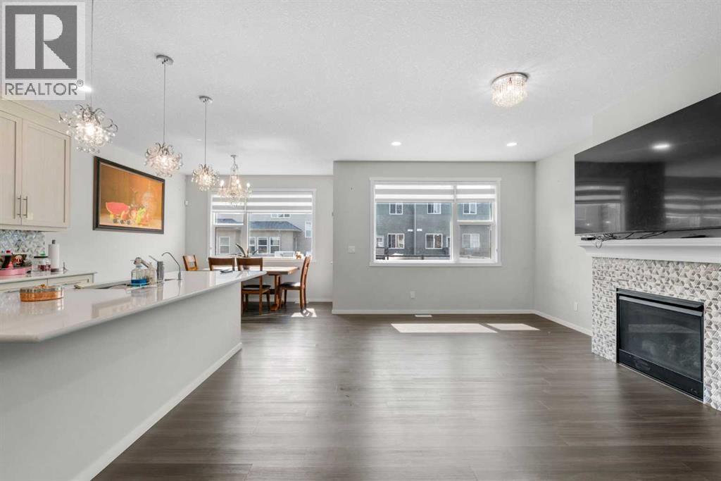 243 Savanna Lane NE, Calgary, Alberta  T3J 0Y9 - Photo 9 - A2338286