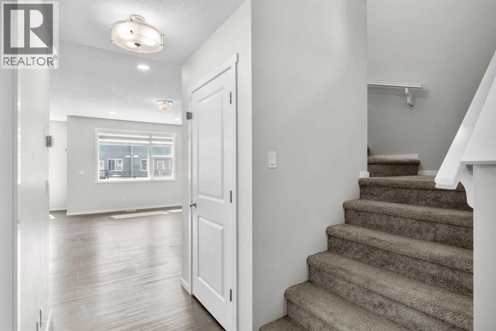 243 Savanna Lane NE, Calgary, Alberta  T3J 0Y9 - Photo 7 - A2338286
