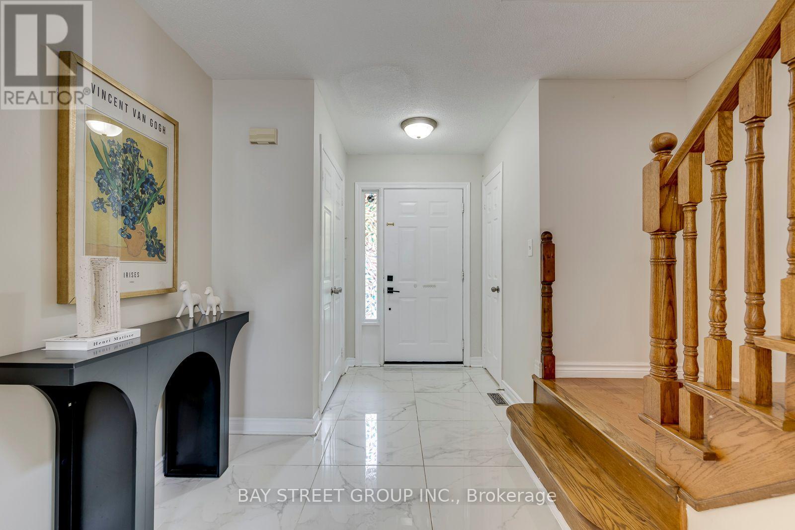17 Inverhuron Trail, Oakville, Ontario  L6H 5Z6 - Photo 6 - W13699692
