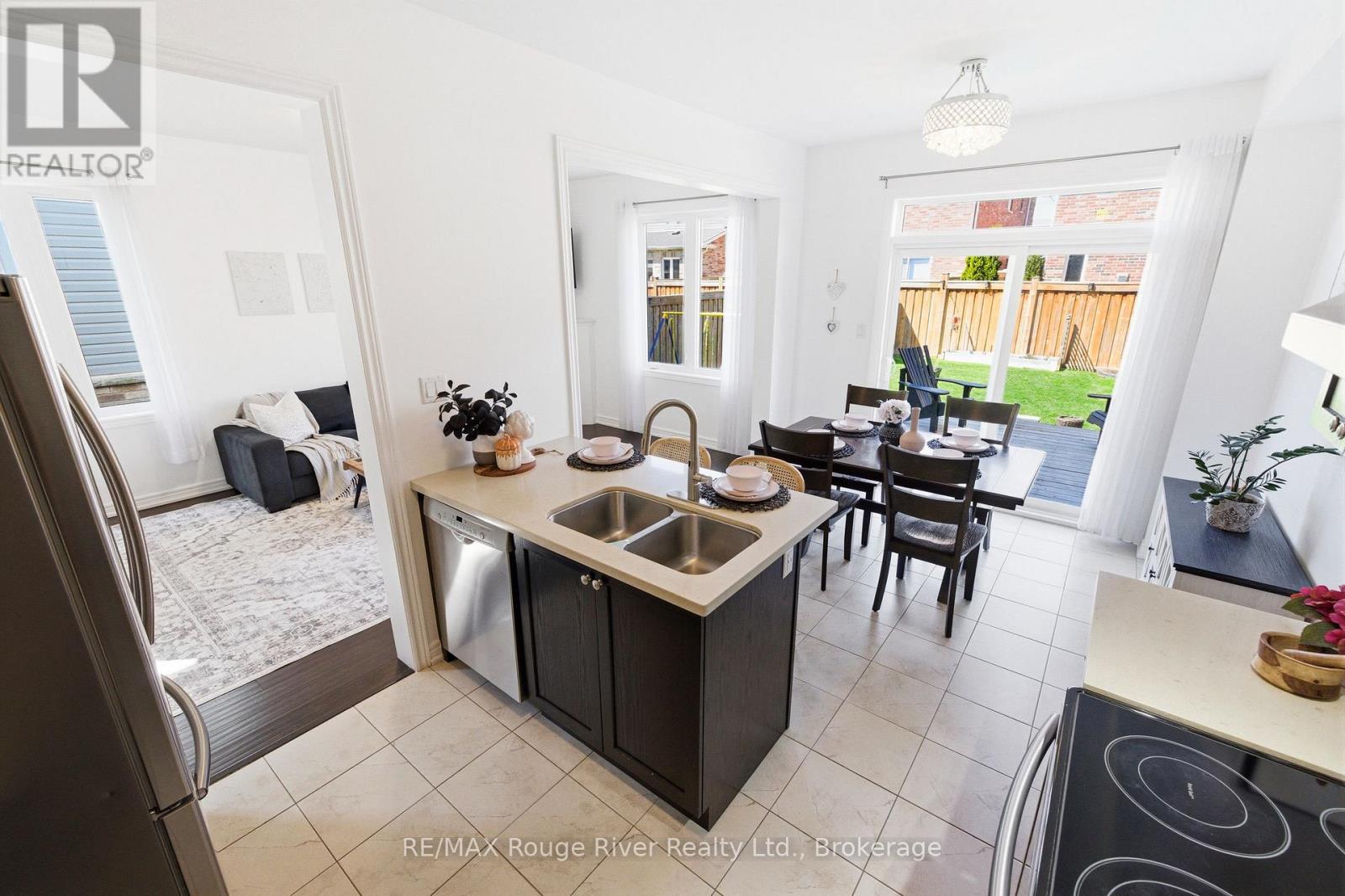 84 Fred Jackman Avenue, Clarington, Ontario  L1C 0T4 - Photo 13 - E13700656