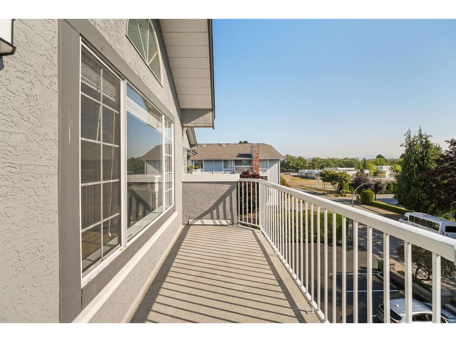 311 5375 205th Street, Langley, British Columbia  V3A 7V7 - Photo 23 - R3157491
