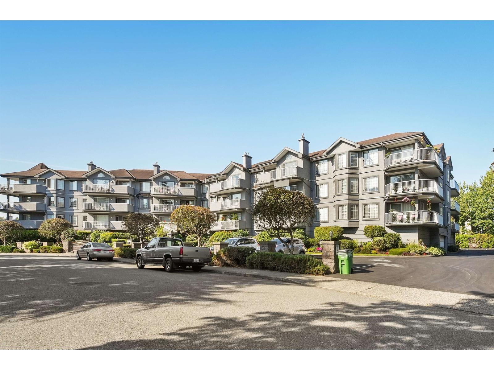 311 5375 205th Street, Langley, British Columbia  V3A 7V7 - Photo 33 - R3157491