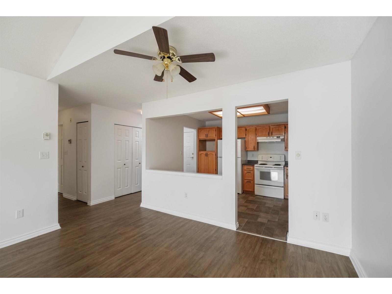 311 5375 205th Street, Langley, British Columbia  V3A 7V7 - Photo 7 - R3157491