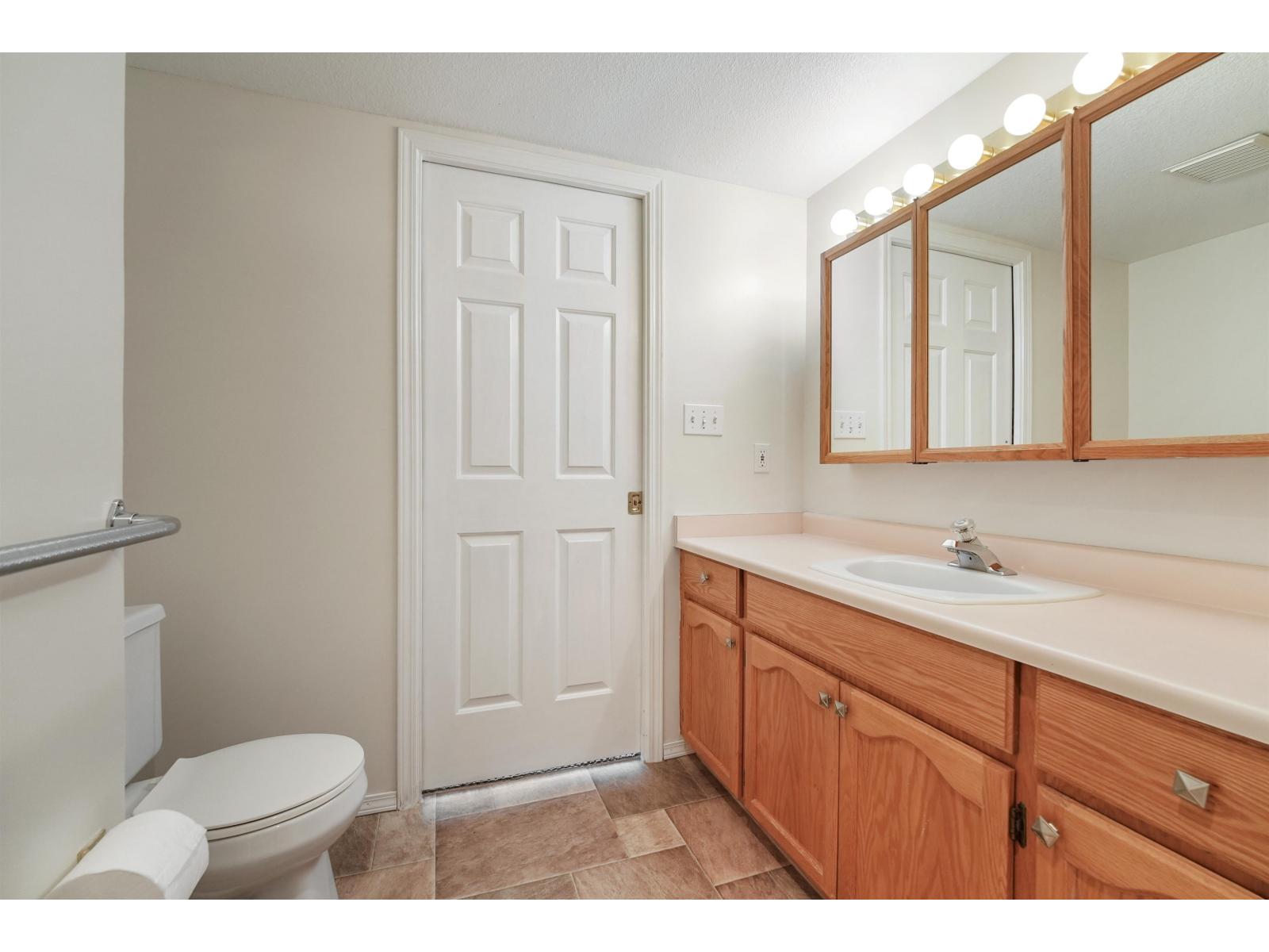 311 5375 205th Street, Langley, British Columbia  V3A 7V7 - Photo 26 - R3157491