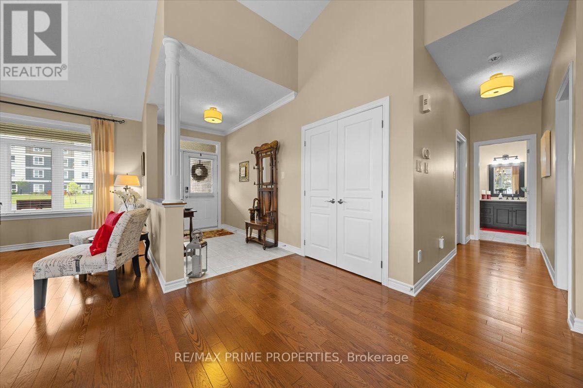 341 Bobolink Ridge, Ottawa, Ontario K2V 0B9 - Photo 4 - X13700666