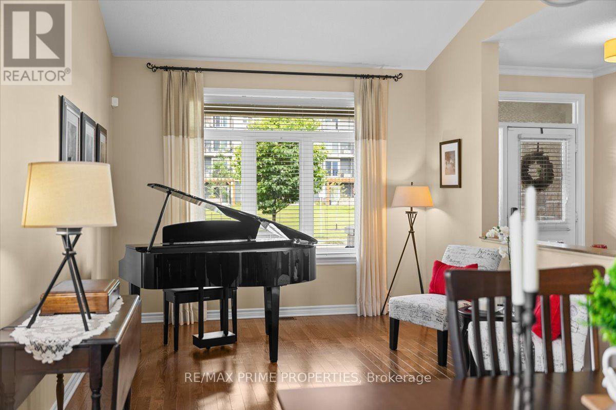 341 Bobolink Ridge, Ottawa, Ontario K2V 0B9 - Photo 5 - X13700666