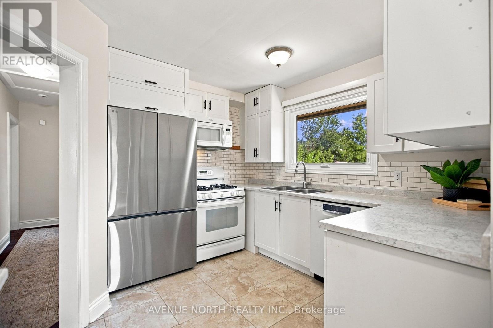 66 Epworth Avenue, Ottawa, Ontario  K2G 2M1 - Photo 11 - X13700708