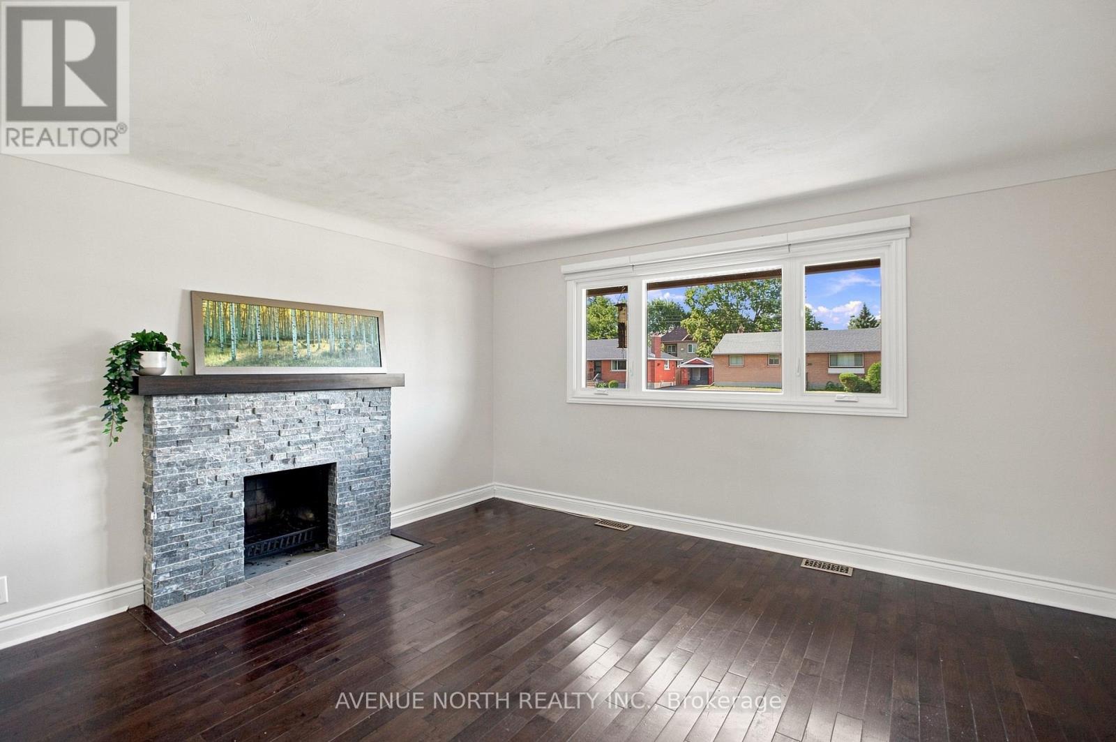 66 Epworth Avenue, Ottawa, Ontario  K2G 2M1 - Photo 7 - X13700708