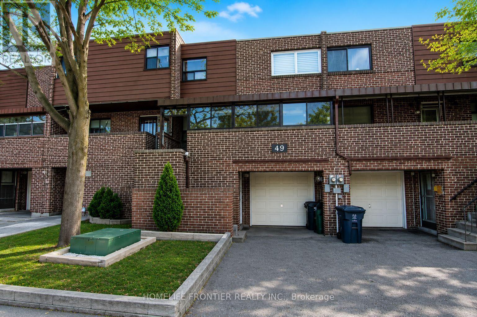 MAIN AND UPPER LEVEL - 49 RED ROBIN WAY, Toronto, Ontario