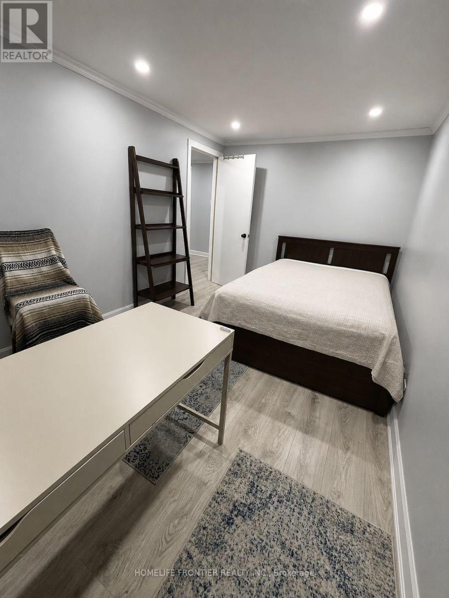 Main And Upper Level - 49 Red Robin Way, Toronto, Ontario  M2R 3K6 - Photo 11 - C13700648