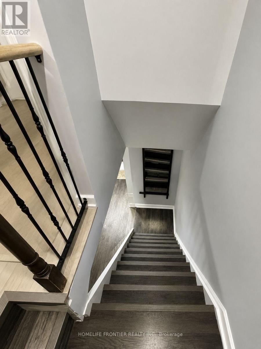 Main And Upper Level - 49 Red Robin Way, Toronto, Ontario  M2R 3K6 - Photo 7 - C13700648