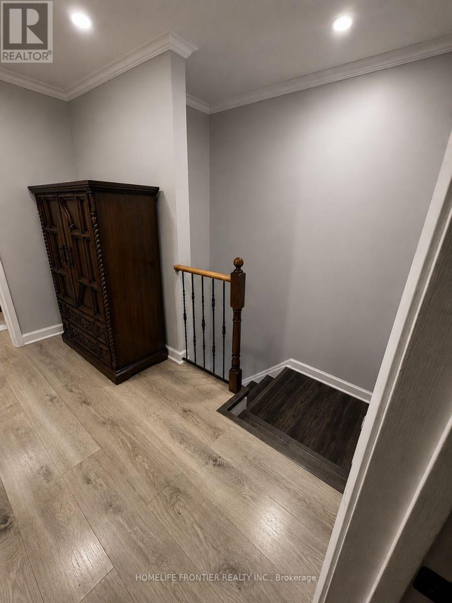 Main And Upper Level - 49 Red Robin Way, Toronto, Ontario  M2R 3K6 - Photo 8 - C13700648