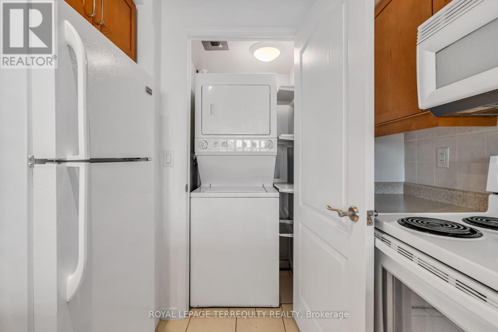 402 - 205 The Donway W, Toronto, Ontario  M3B 3S5 - Photo 12 - C13700680
