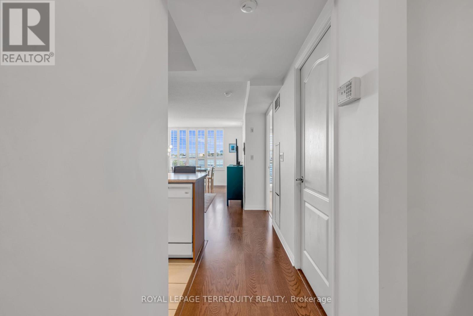 402 - 205 The Donway W, Toronto, Ontario  M3B 3S5 - Photo 6 - C13700680
