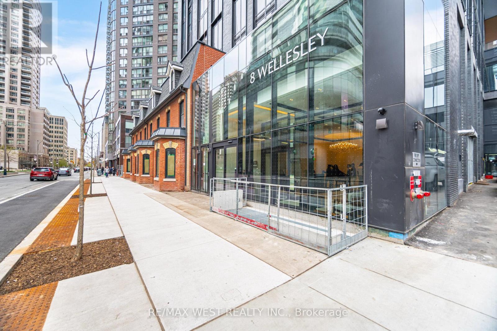 3505 - 8 Wellesley Street W, Toronto, Ontario  M4Y 0J5 - Photo 2 - C13700710