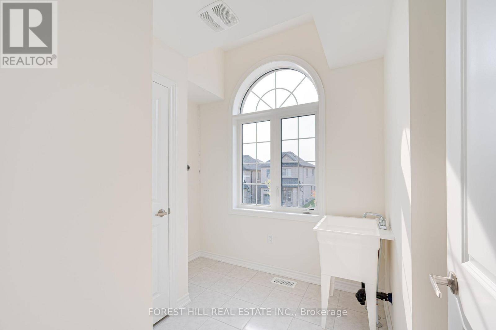 2429 Angora Street, Pickering, Ontario  L1X 2R2 - Photo 8 - E13700750