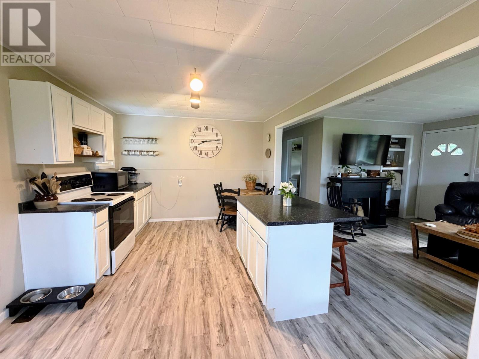 67 Maclellan Road, Grand River, Prince Edward Island  C0B 1Y0 - Photo 6 - 202621135