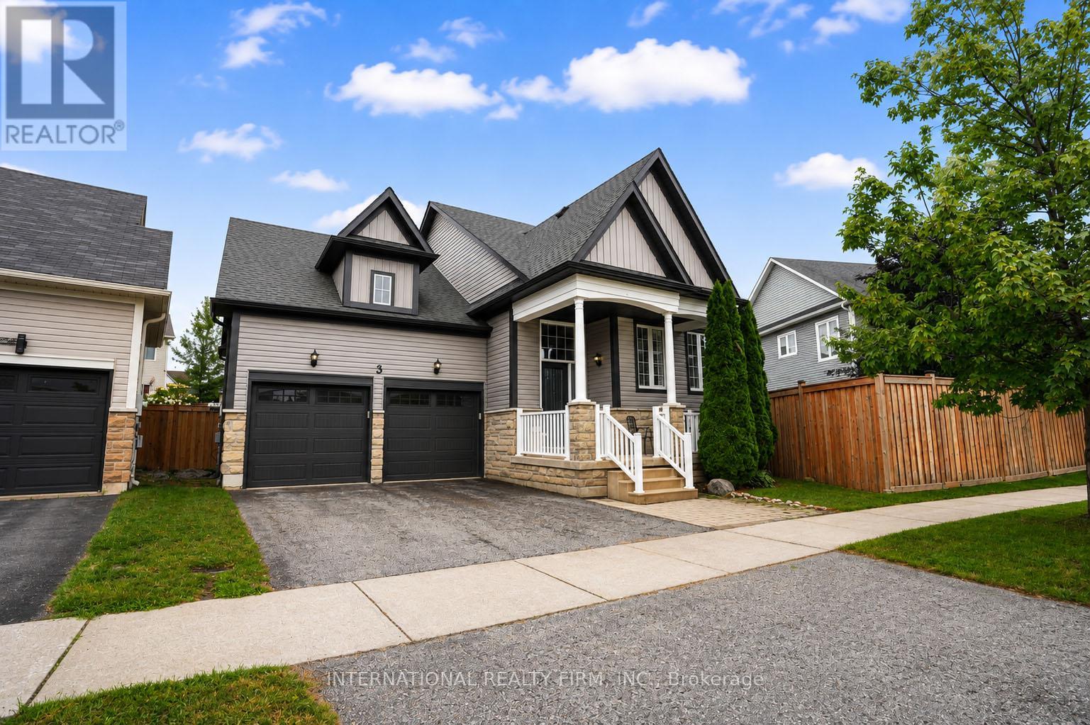 3 Maple Crown Terrace, Barrie (Innis-Shore), Ontario  L4M 7H3 - Photo 1 - S13700726