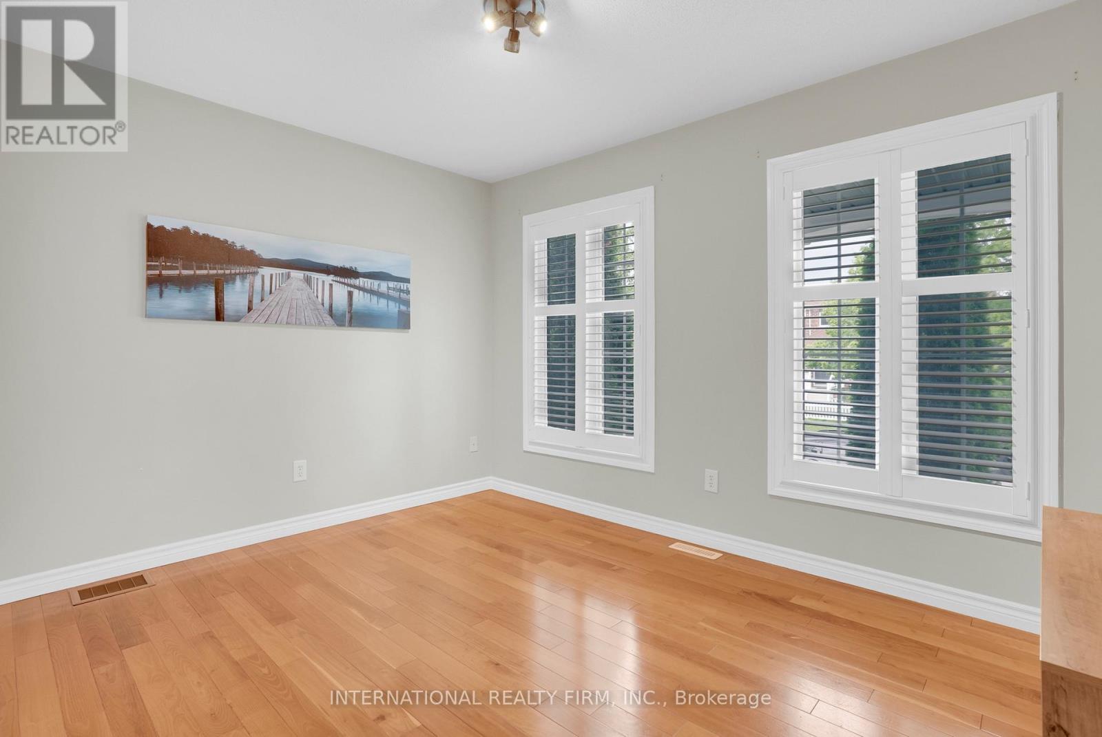 3 Maple Crown Terrace, Barrie (Innis-Shore), Ontario  L4M 7H3 - Photo 29 - S13700726