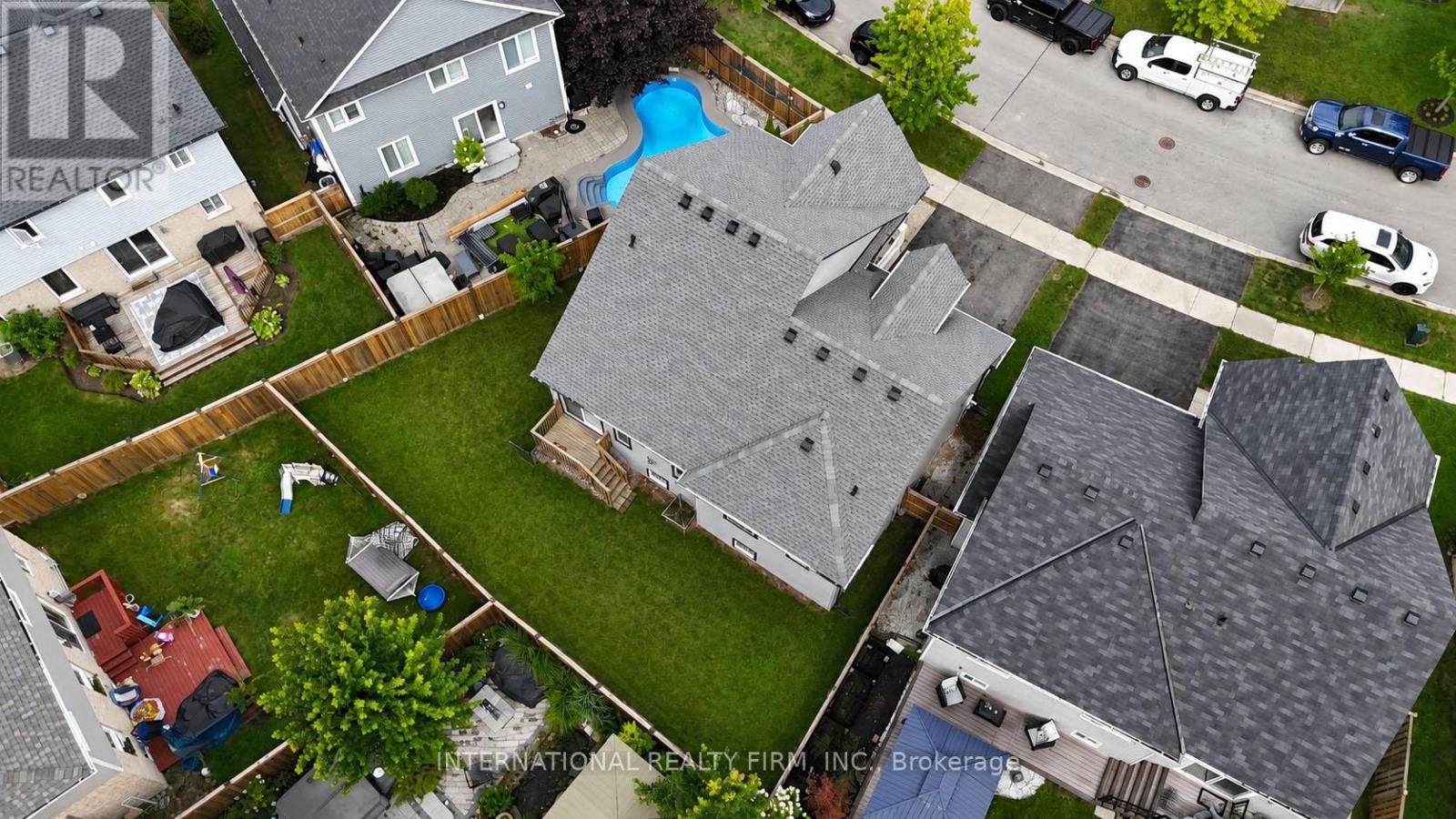 3 Maple Crown Terrace, Barrie (Innis-Shore), Ontario  L4M 7H3 - Photo 4 - S13700726