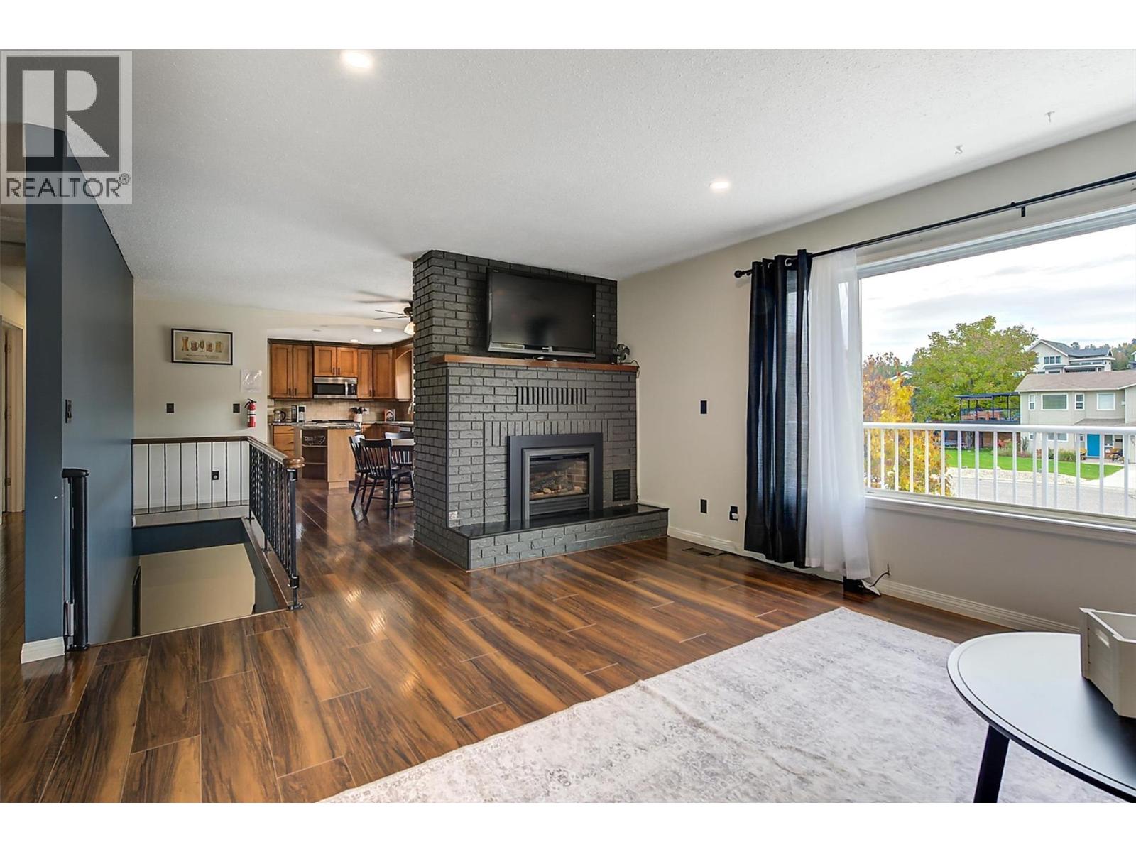 790 Torrs Court, Kelowna, British Columbia  V1W 1B5 - Photo 8 - 10398365