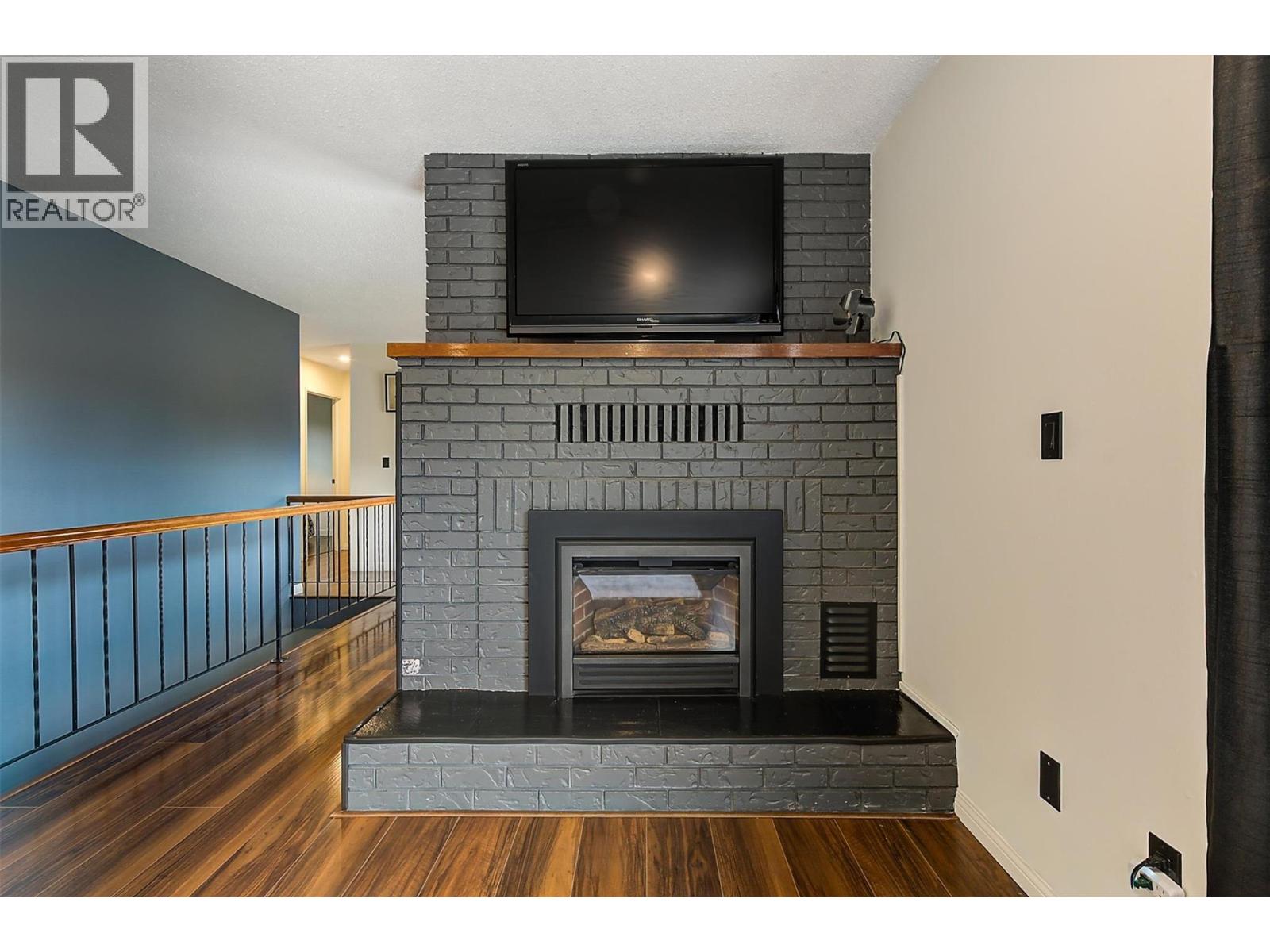 790 Torrs Court, Kelowna, British Columbia  V1W 1B5 - Photo 9 - 10398365