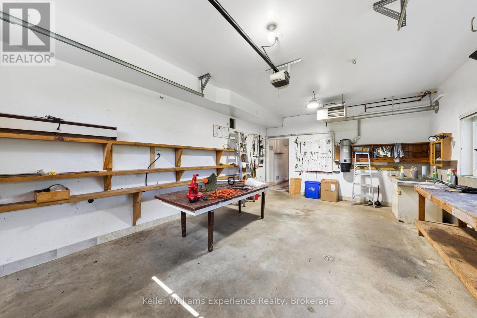 36 Willow Street, Tay (Waubaushene), Ontario  L0K 2C0 - Photo 19 - S13700732