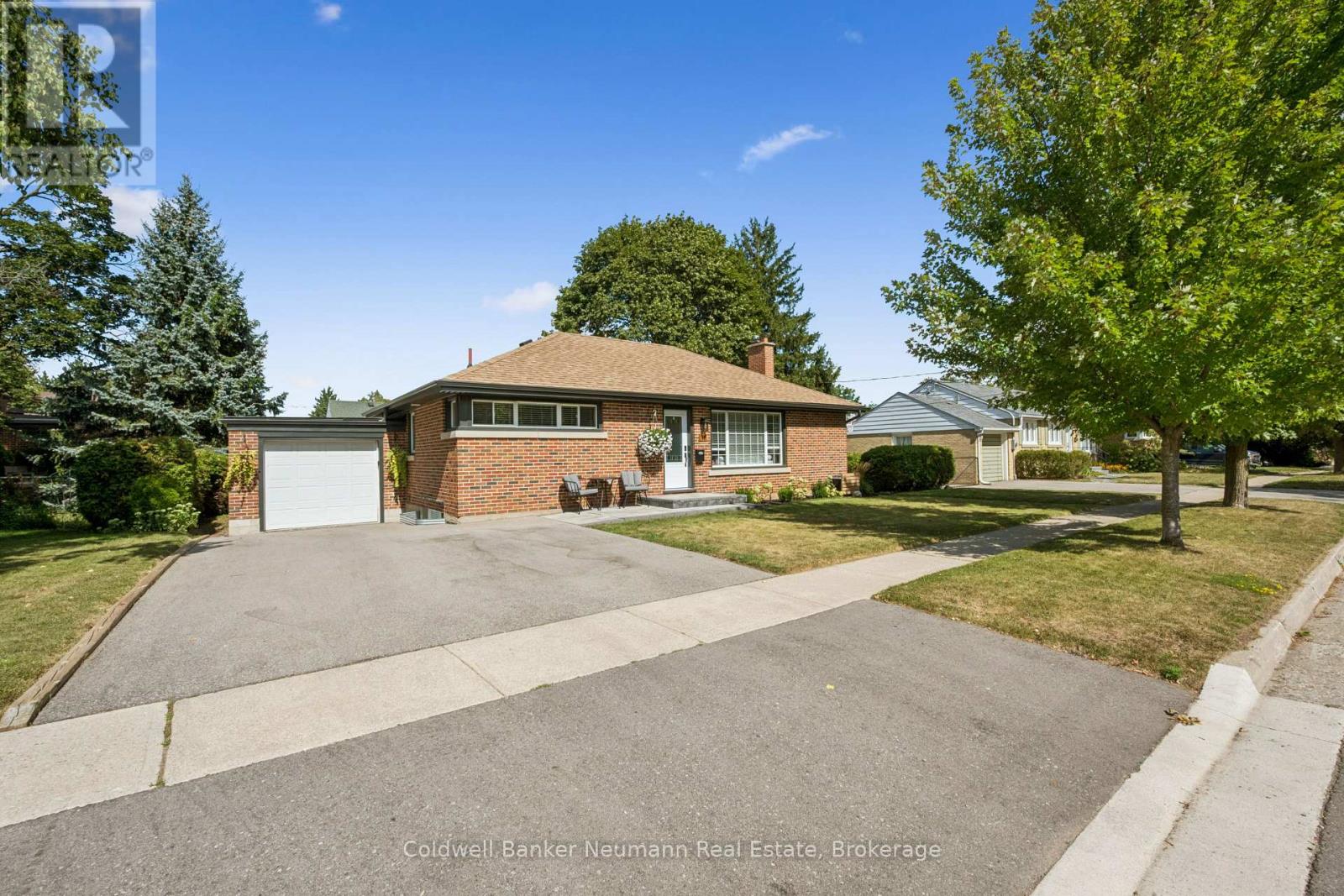 11 Western Avenue, Guelph (Junction/onward Willow), Ontario  N1H 6A5 - Photo 2 - X13700688