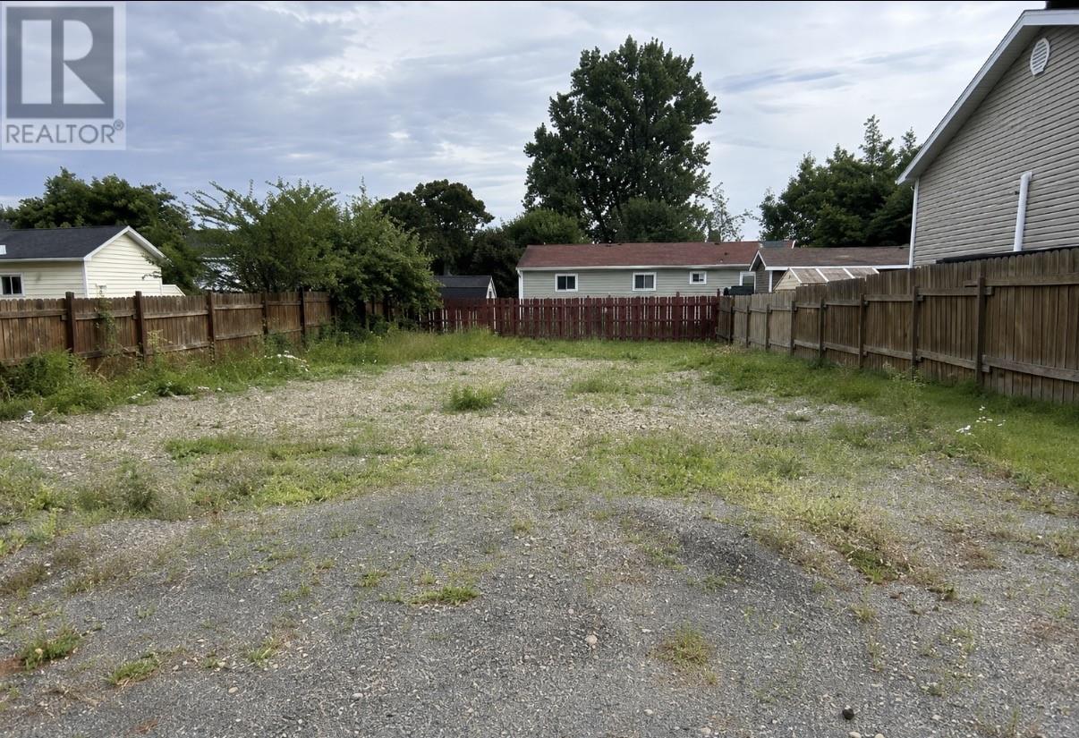 12 Country Road, Grand Falls-Windsor