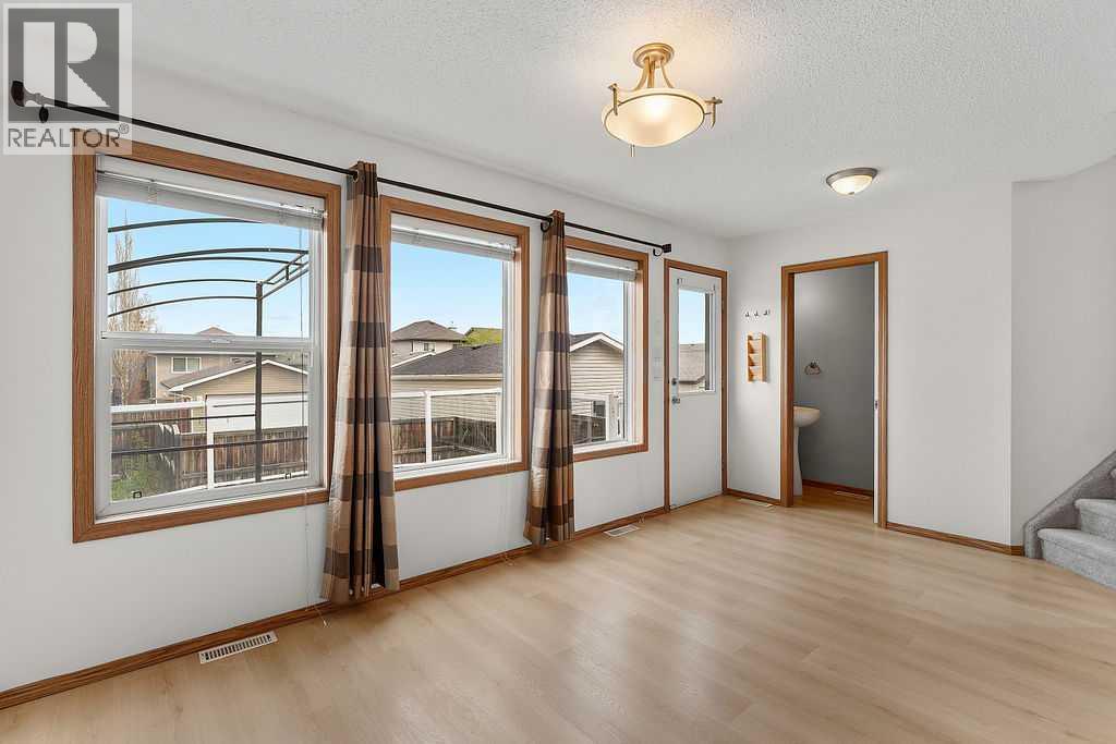 108 Everstone Rise SW, Calgary, Alberta  T2Y 4J7 - Photo 10 - A2312866