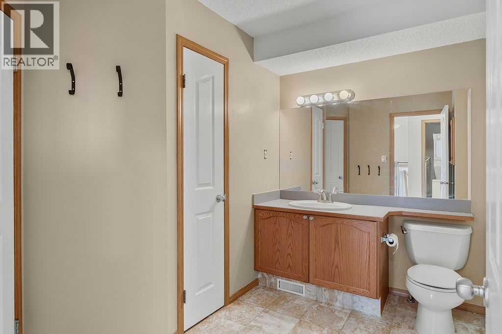 108 Everstone Rise SW, Calgary, Alberta  T2Y 4J7 - Photo 21 - A2312866