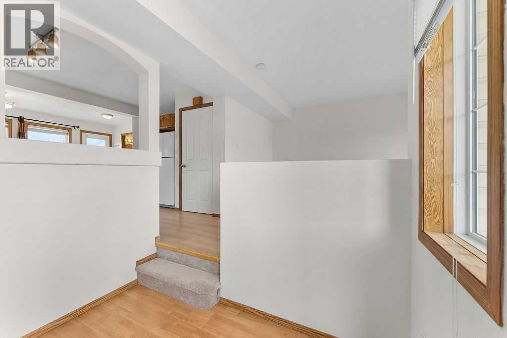 108 Everstone Rise SW, Calgary, Alberta  T2Y 4J7 - Photo 2 - A2312866