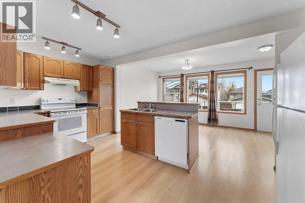 108 Everstone Rise SW, Calgary, Alberta  T2Y 4J7 - Photo 6 - A2312866