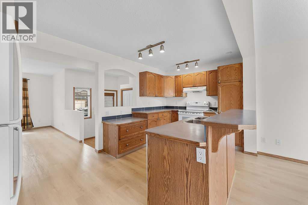 108 Everstone Rise SW, Calgary, Alberta  T2Y 4J7 - Photo 7 - A2312866
