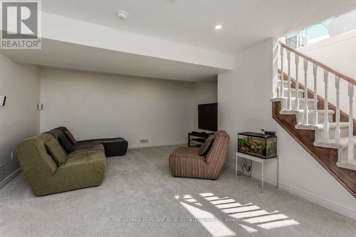 5316 Applegarth Drive, Burlington, Ontario  L7L 7E3 - Photo 41 - W13700742