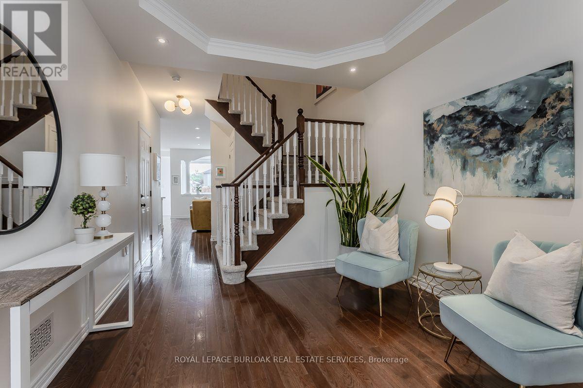 5316 Applegarth Drive, Burlington, Ontario  L7L 7E3 - Photo 5 - W13700742