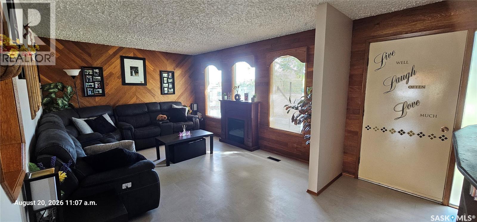 713 1st Avenue, Cudworth, Saskatchewan  S0K 1B0 - Photo 2 - SK046298