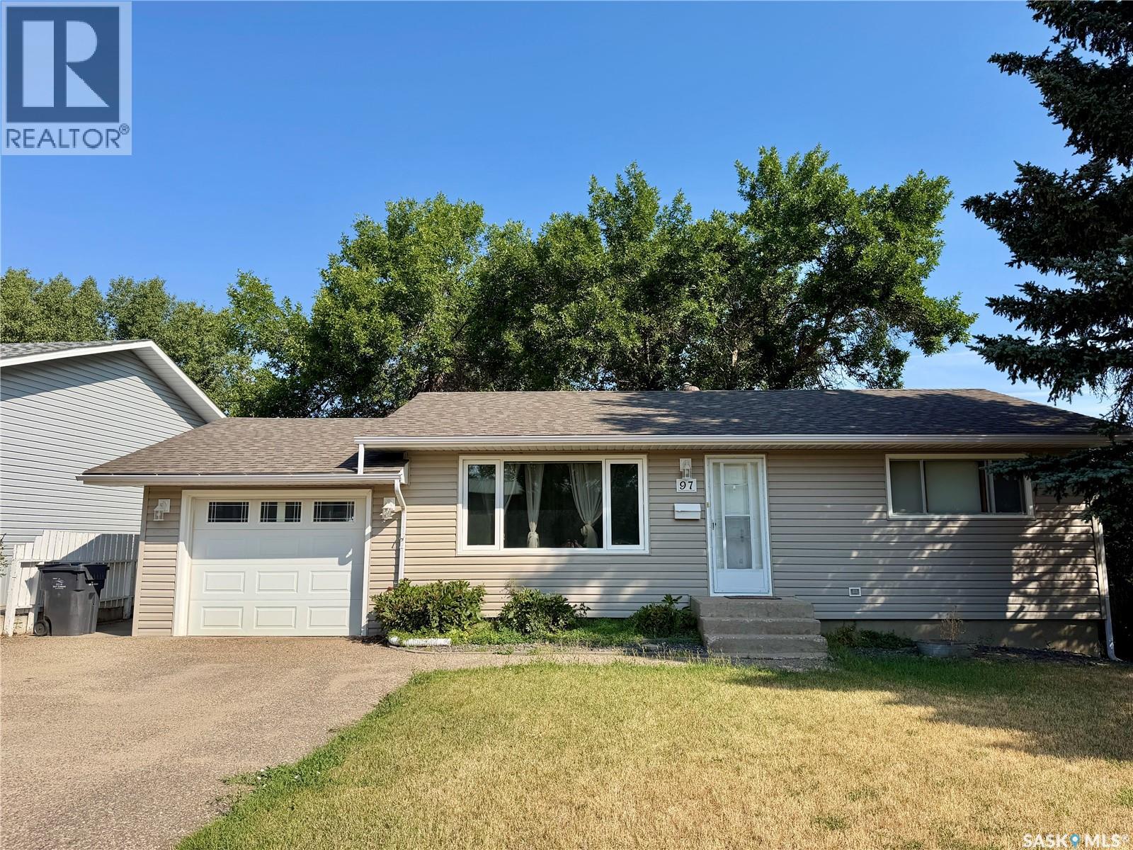 97 Burke CRESCENT, Swift Current, Saskatchewan