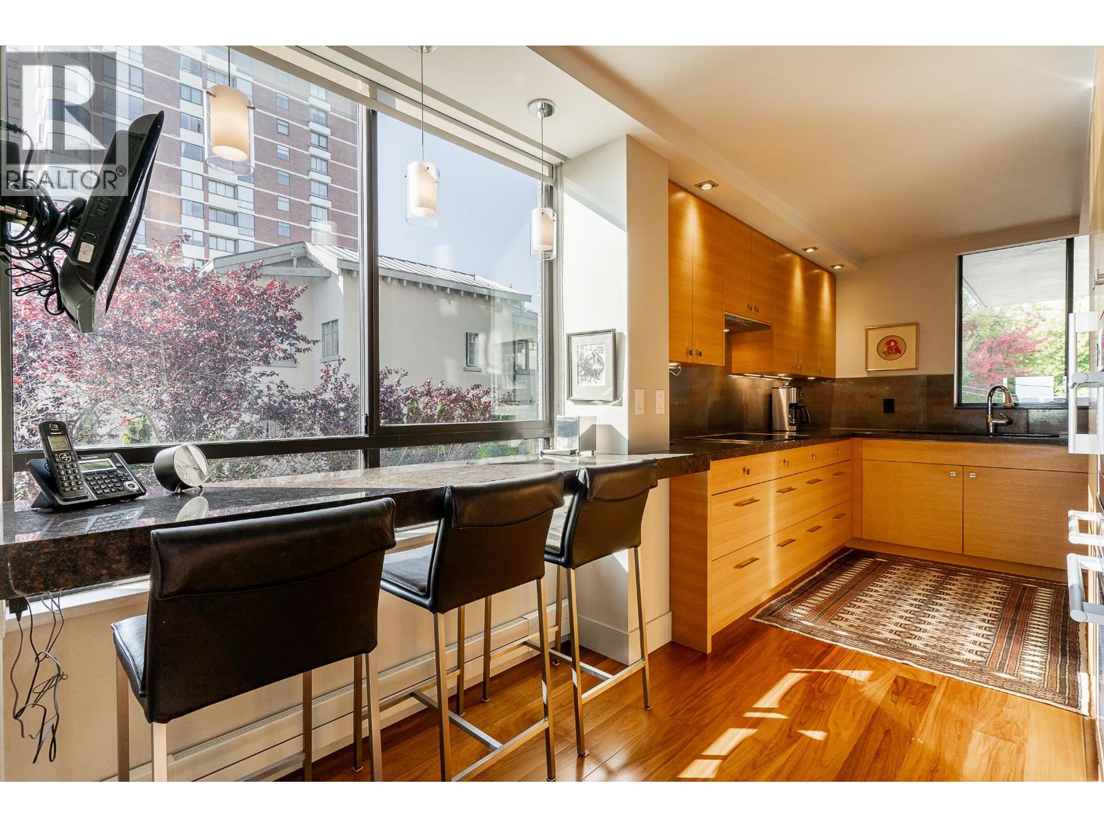 301 1930 Bellevue Avenue, West Vancouver, British Columbia V7V 1B5 - Photo 8 - R3157588