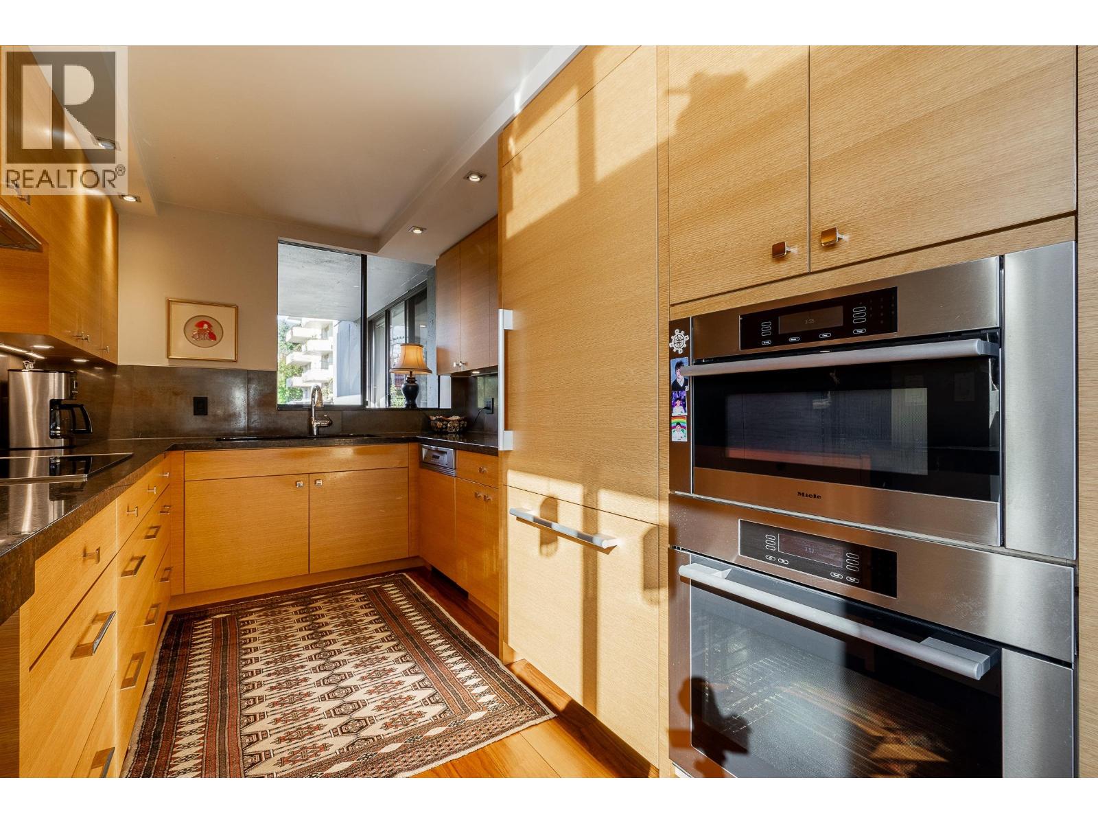 301 1930 Bellevue Avenue, West Vancouver, British Columbia V7V 1B5 - Photo 9 - R3157588