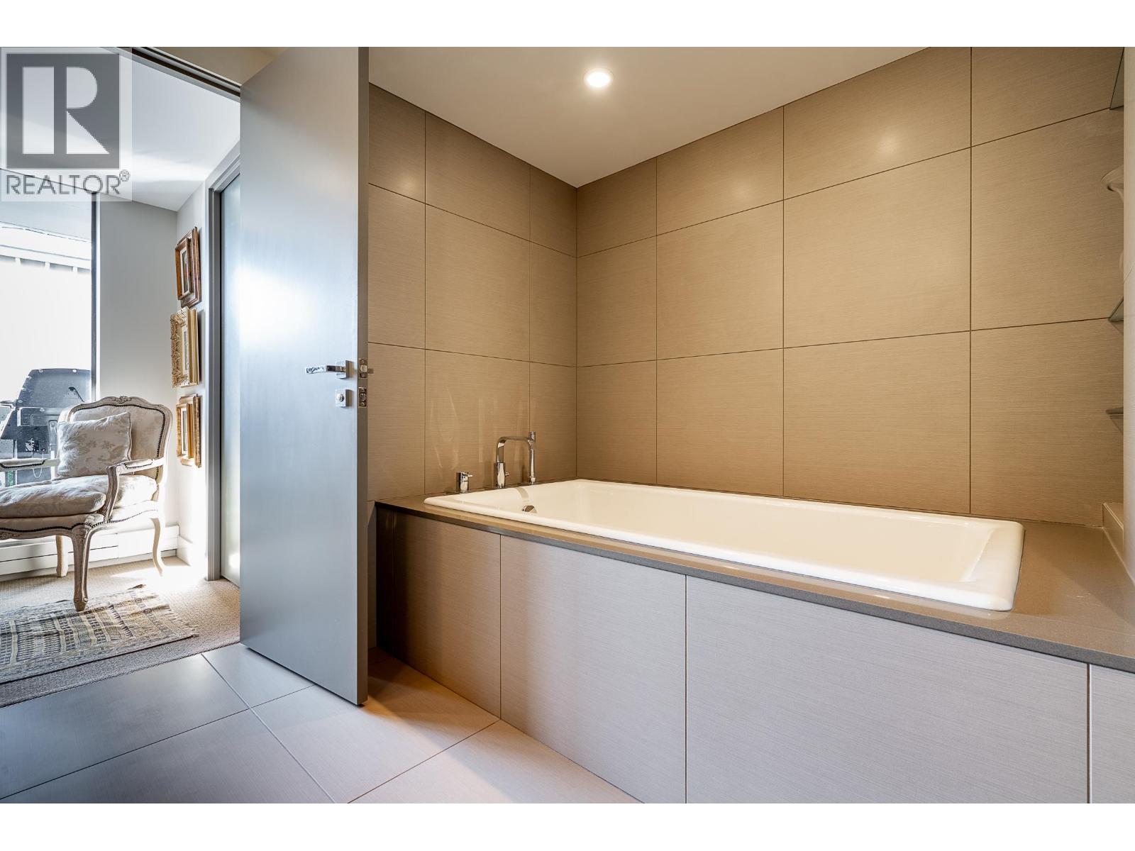 301 1930 Bellevue Avenue, West Vancouver, British Columbia V7V 1B5 - Photo 16 - R3157588