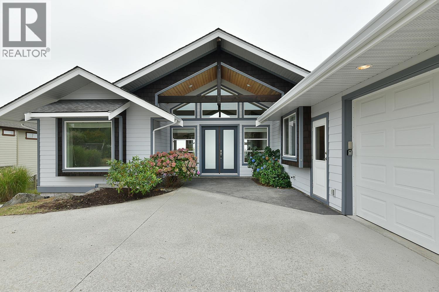 6216 ORACLE ROAD, Sechelt, British Columbia