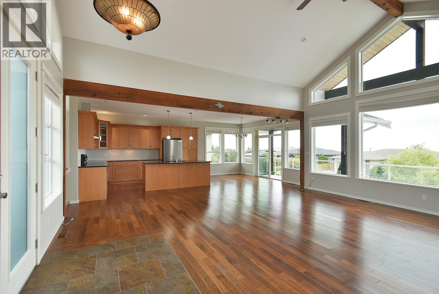 6216 Oracle Road, Sechelt, British Columbia V7Z 0N7 - Photo 2 - R3157542