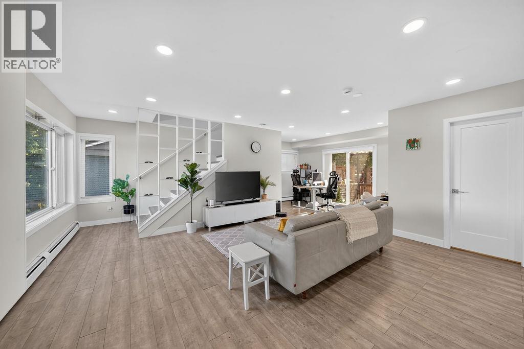 7749 Lee Street, Burnaby, British Columbia V3N 4B9 - Photo 9 - R3157732