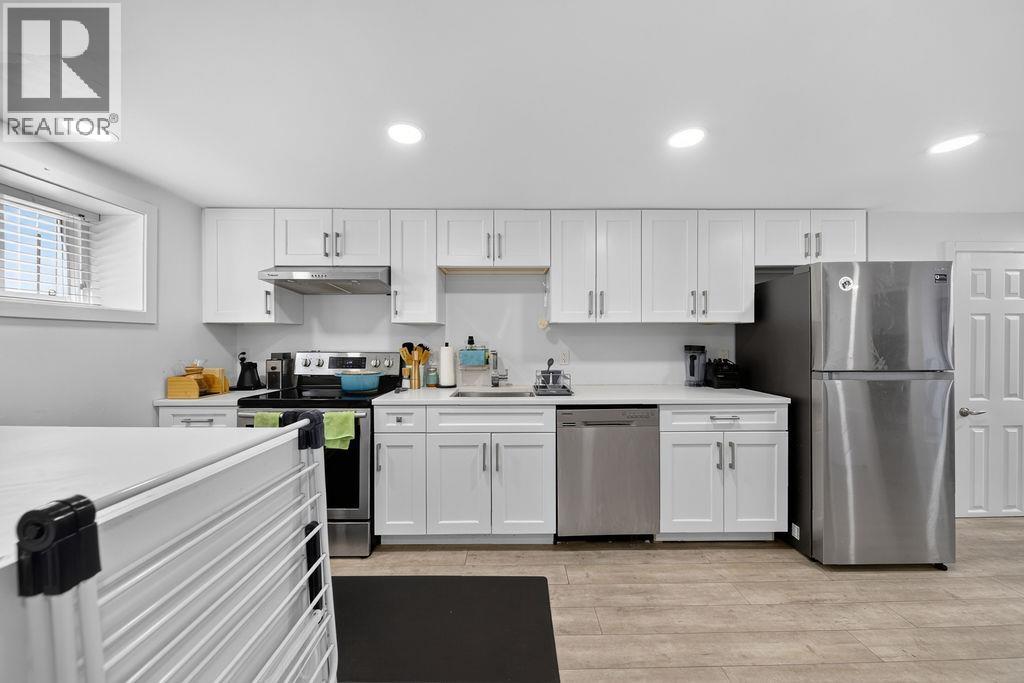 7749 Lee Street, Burnaby, British Columbia V3N 4B9 - Photo 36 - R3157732