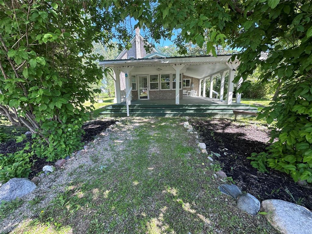 1712 Dawson Road, Lorette, Manitoba  R5K 0T5 - Photo 2 - 202621061